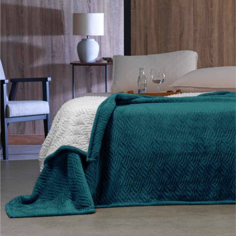 COBERTOR SHERPA GLAMOUR QUEEN COR PETRÓLEO 2,10 X 2,30M